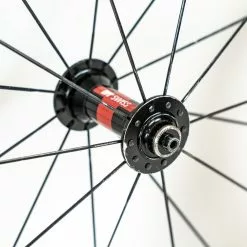 ENVE SES 8.9 AR Rear + ENVE SES 5.6 AR Front - Tubular - Wheelset - Carbon 12 ENVE SES 8.9 AR Rear + ENVE SES 5.6 AR Front - Tubular - Wheelset - Carbon -Cervelo Salg DSC03408 9e55c01c a673 47e4 9474 d856ddadd7f1