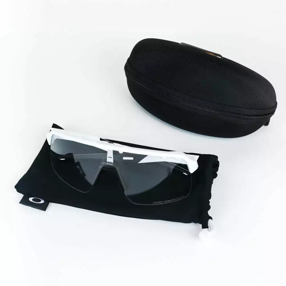 Oakley Sutro Lite Matte White Photochromic 5 Oakley Sutro Lite Matte White Photochromic - Billede 3