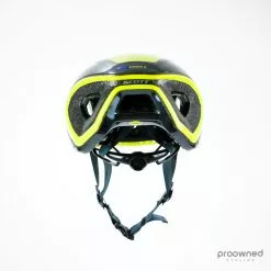 Scott Cadence PLUS Helmet - Black/Yellow - Mitchelton-Scott -Cervelo Salg P1810576 Edit